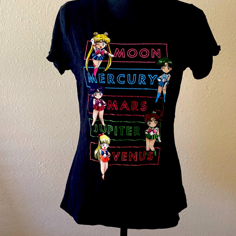 Black Hot Topic Sailor Moon Shirt Medium